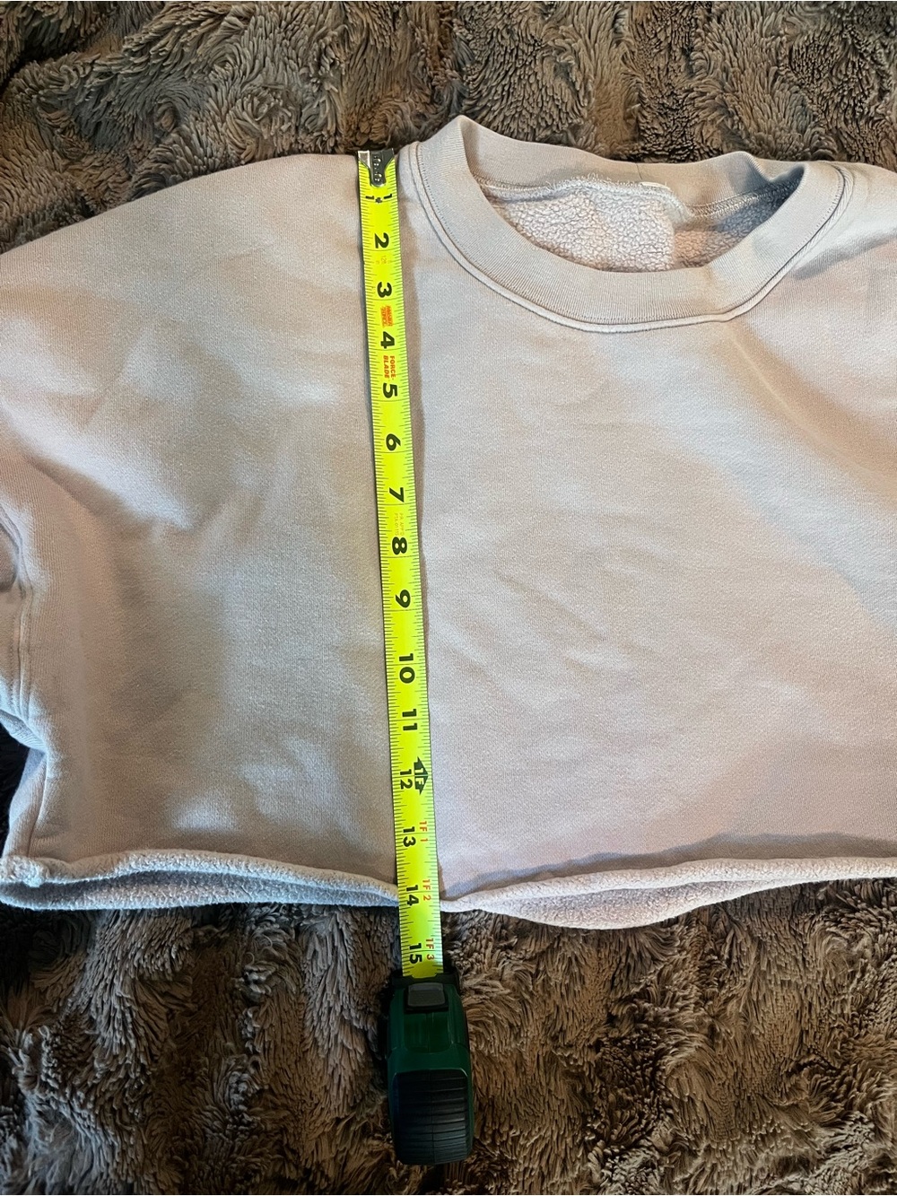 ALO YOGA extreme crop pull over best for medium/large - Picture 8 of 9